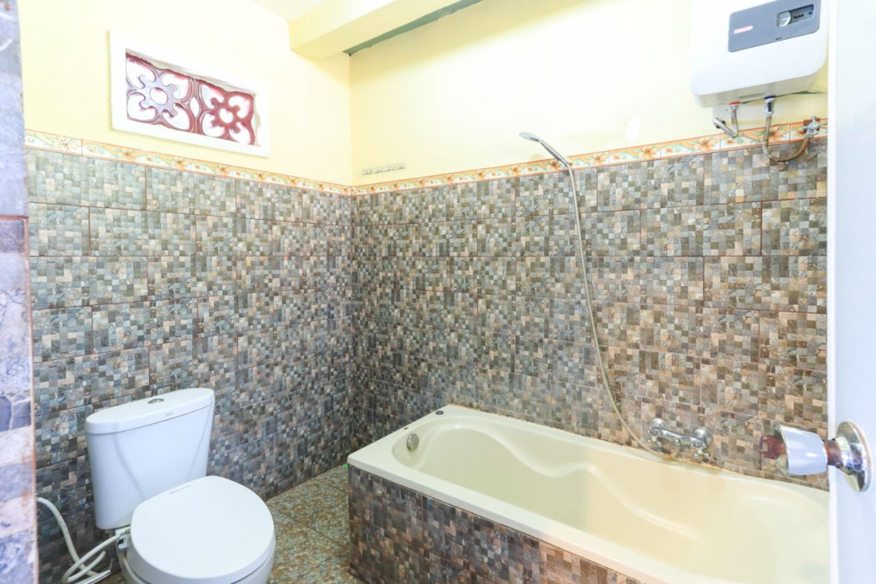 Hotel Tara Bar & Resto Air Sanih Kubutambahan  Luaran gambar