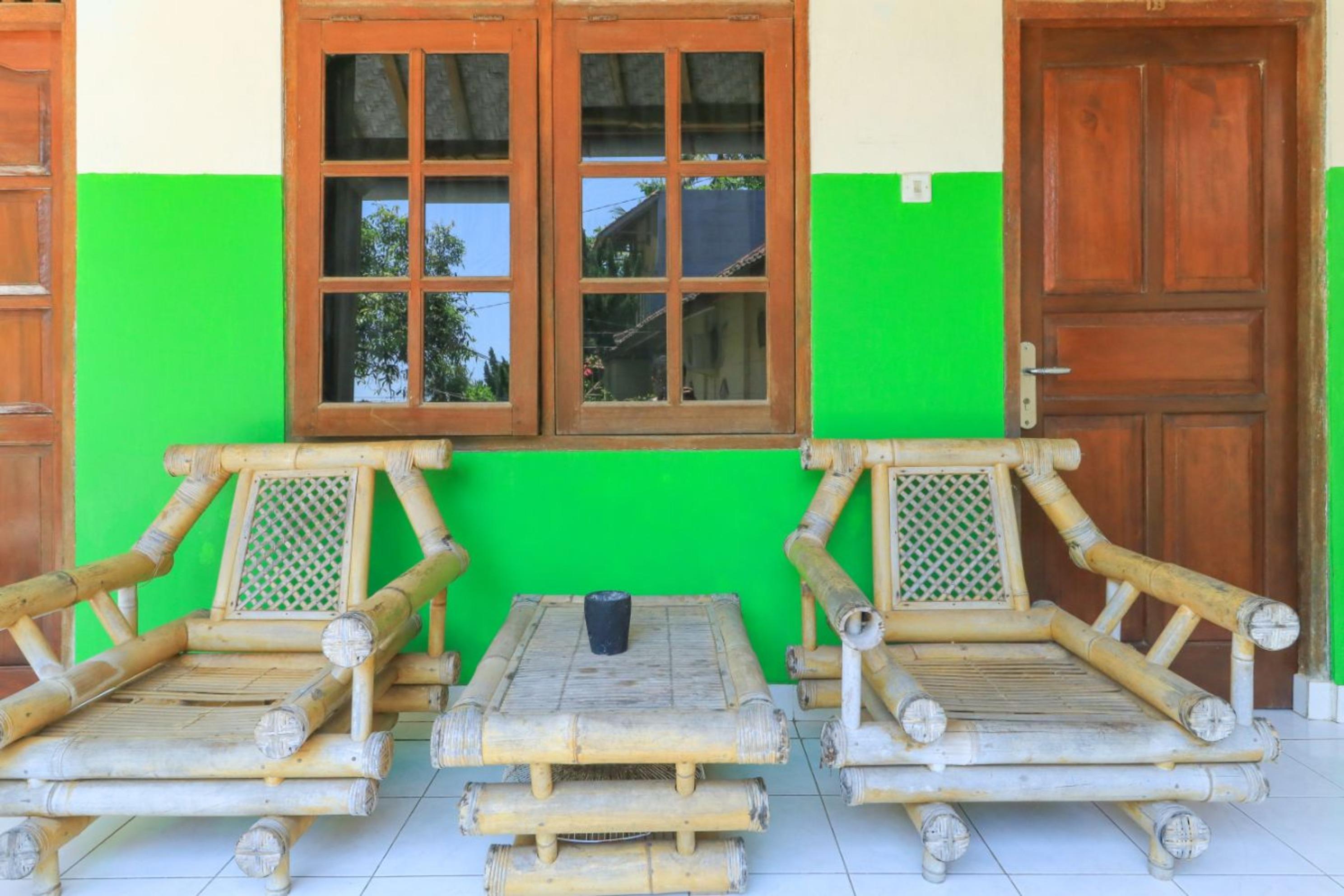 Hotel Tara Bar & Resto Air Sanih Kubutambahan  Luaran gambar