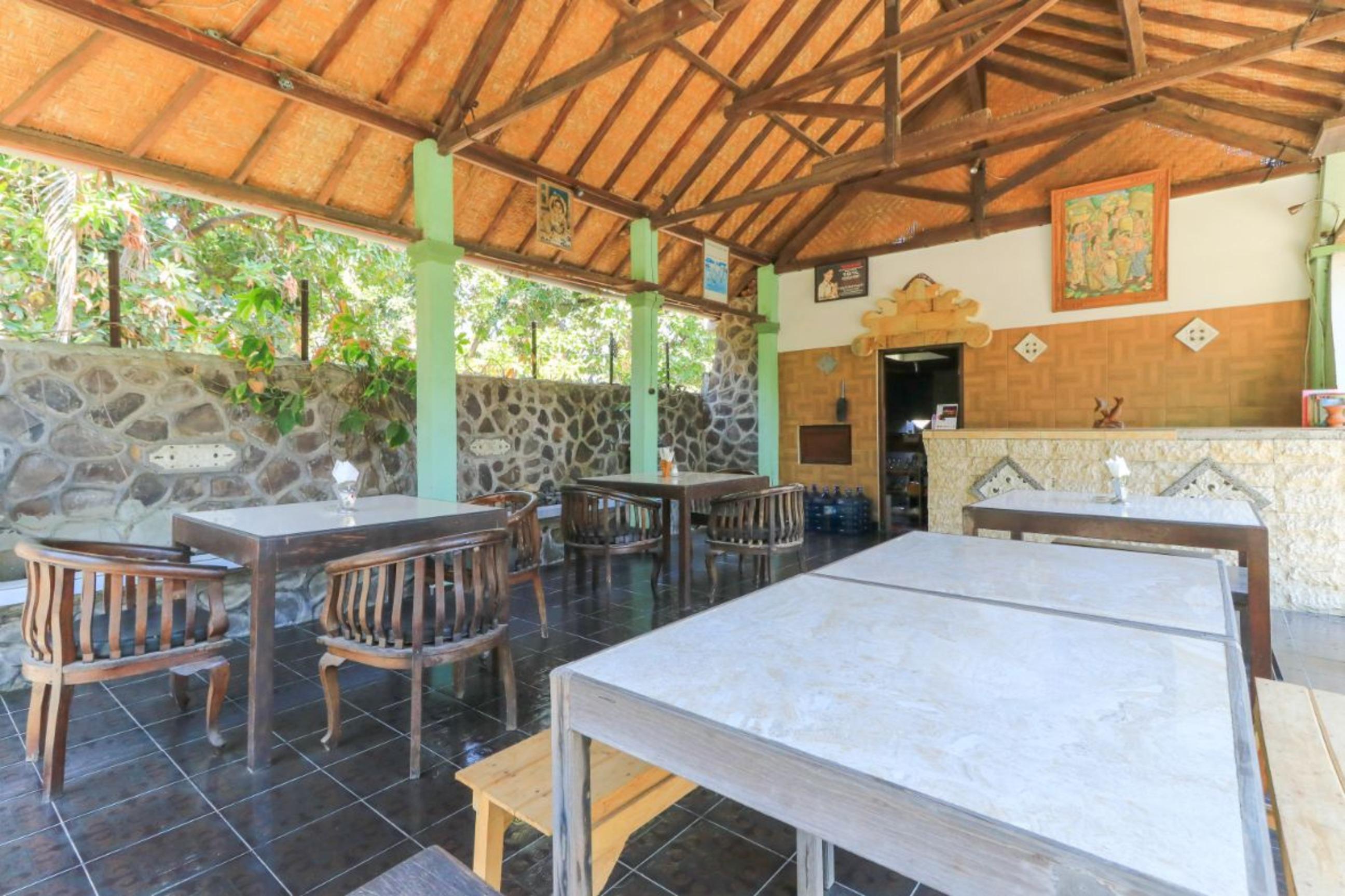 Hotel Tara Bar & Resto Air Sanih Kubutambahan  Luaran gambar