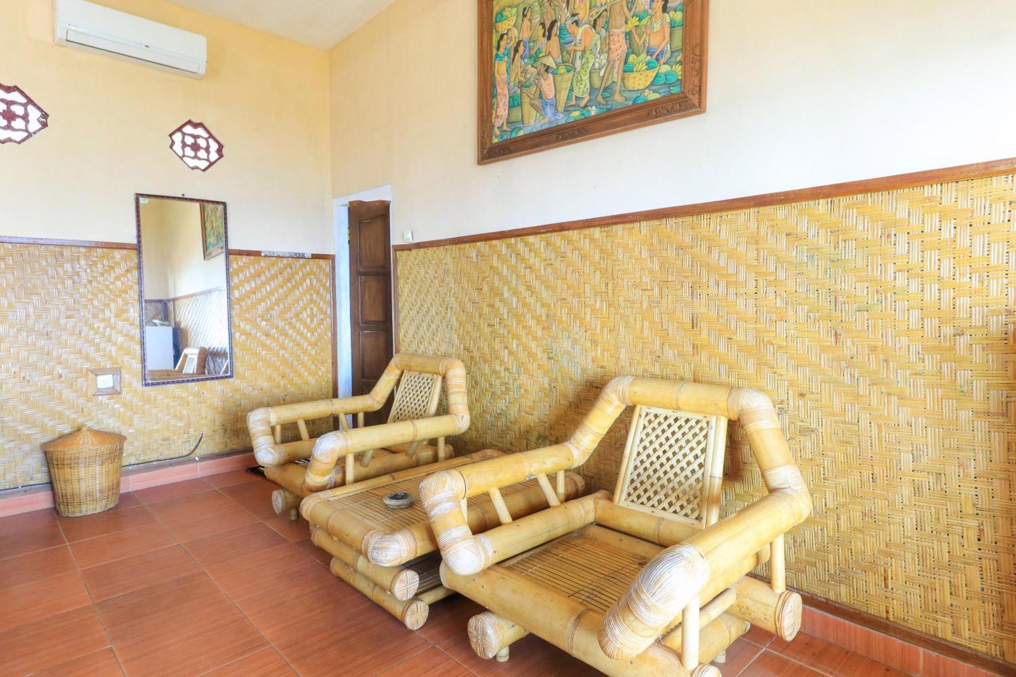 Hotel Tara Bar & Resto Air Sanih Kubutambahan  Bilik gambar