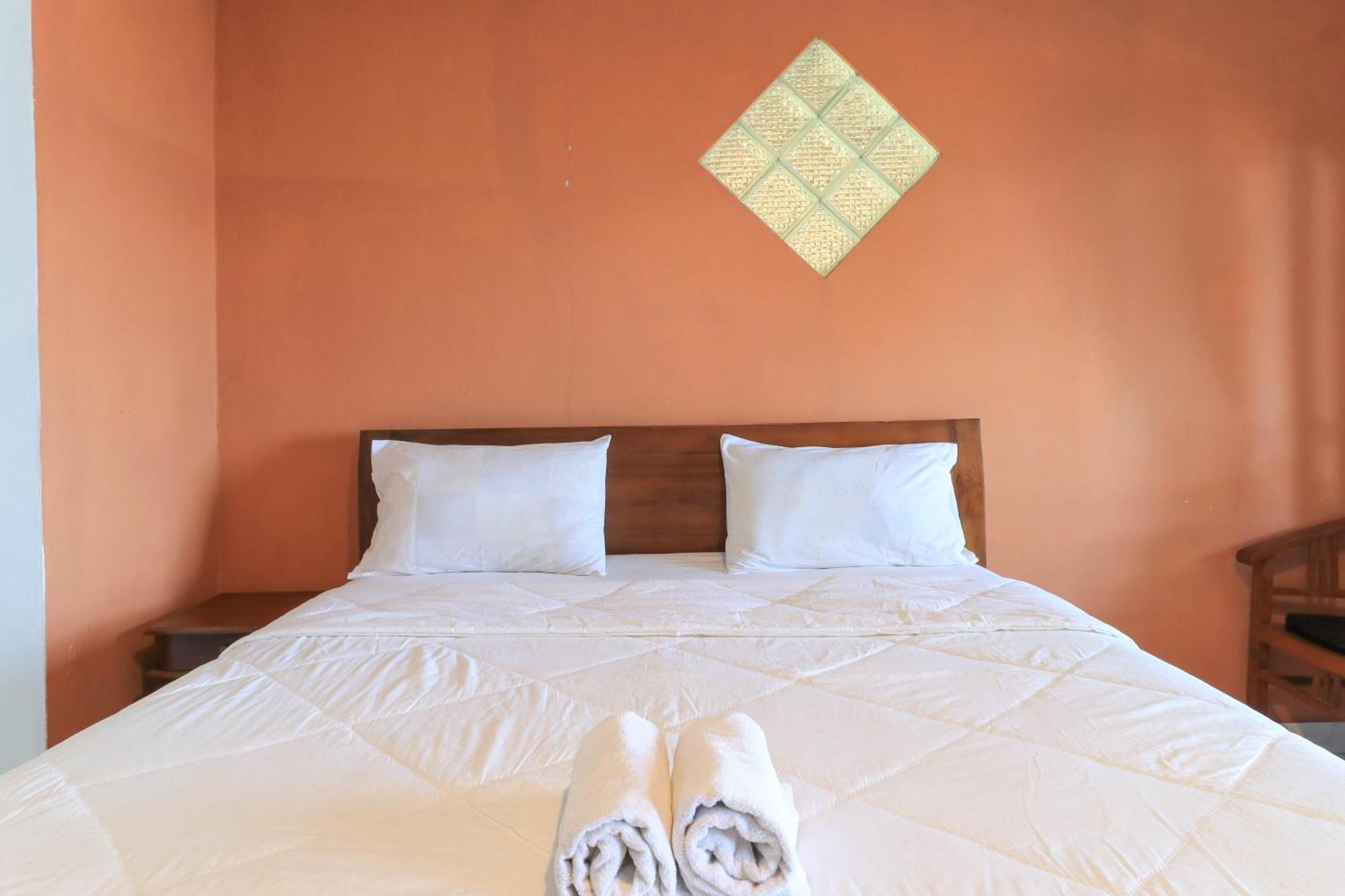 Hotel Tara Bar & Resto Air Sanih Kubutambahan  Bilik gambar